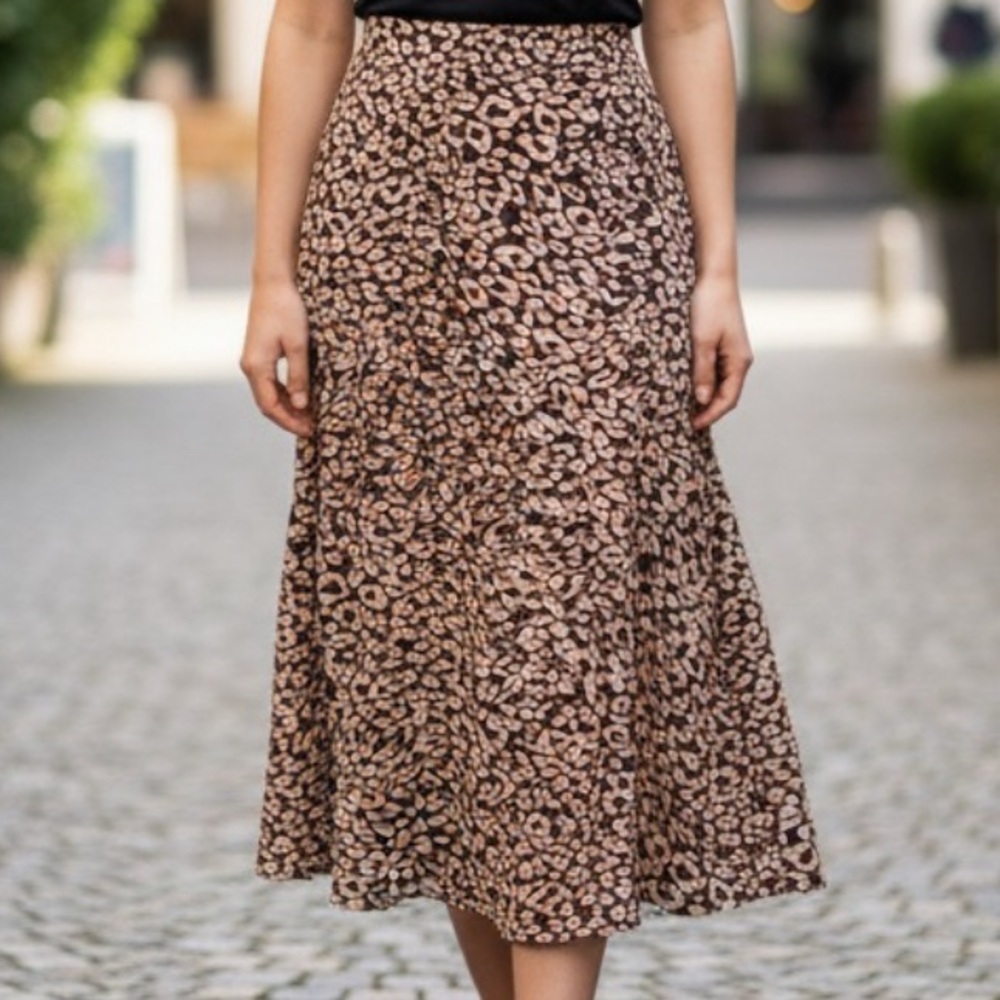 Long skirt polyester splitsize Large US 8/10 - pre-owned